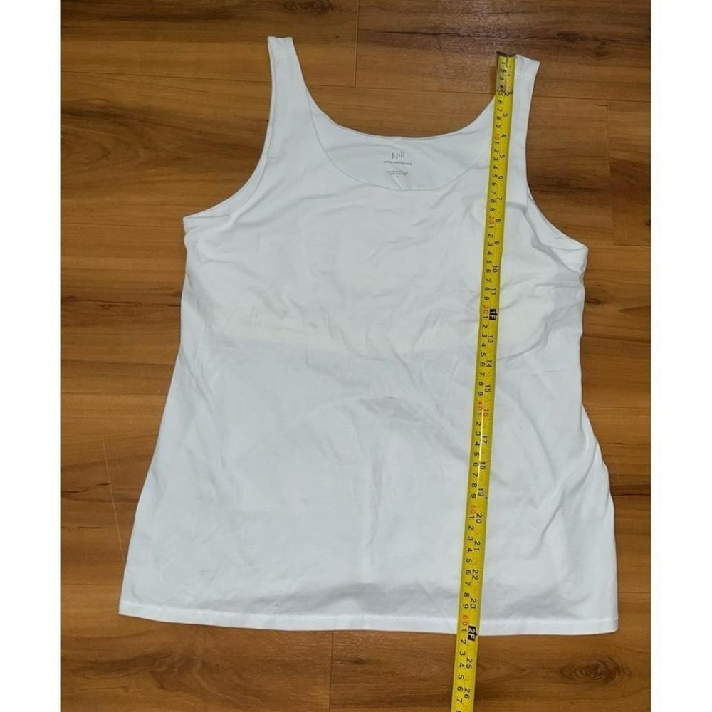 Womens J.Jill Perfect White Shelf Bra Tank Top Shirt - Picture 2 of 5